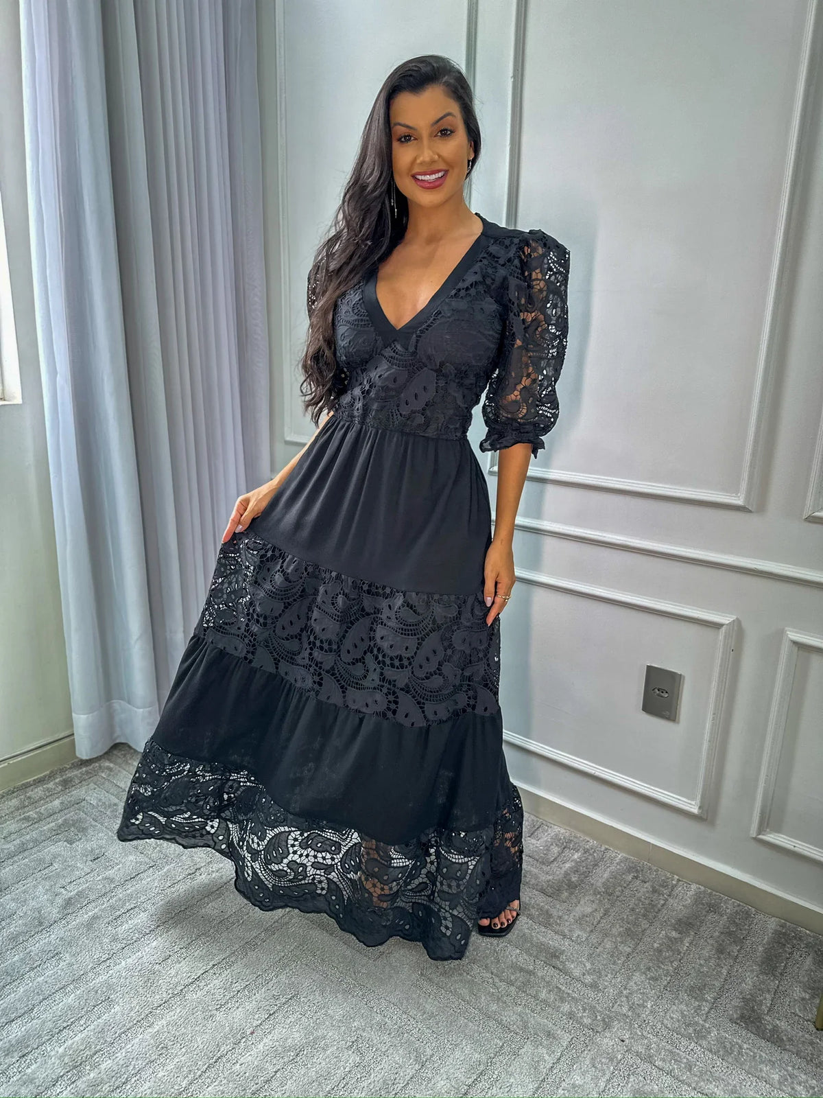 Vestido Madalena de Linho com Renda Preto