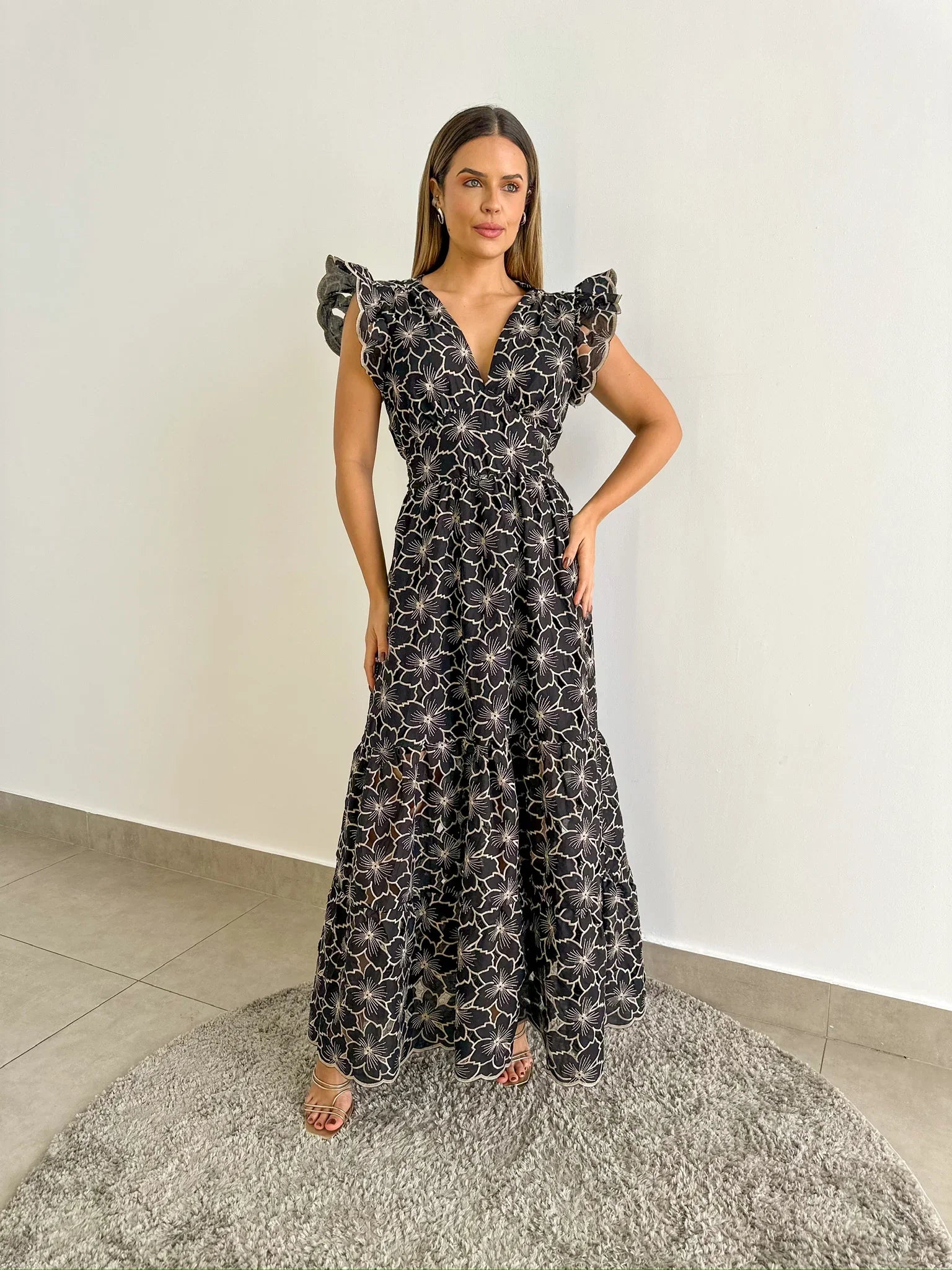 Vestido Glória Longo de Renda Bicolor Preta com Bege