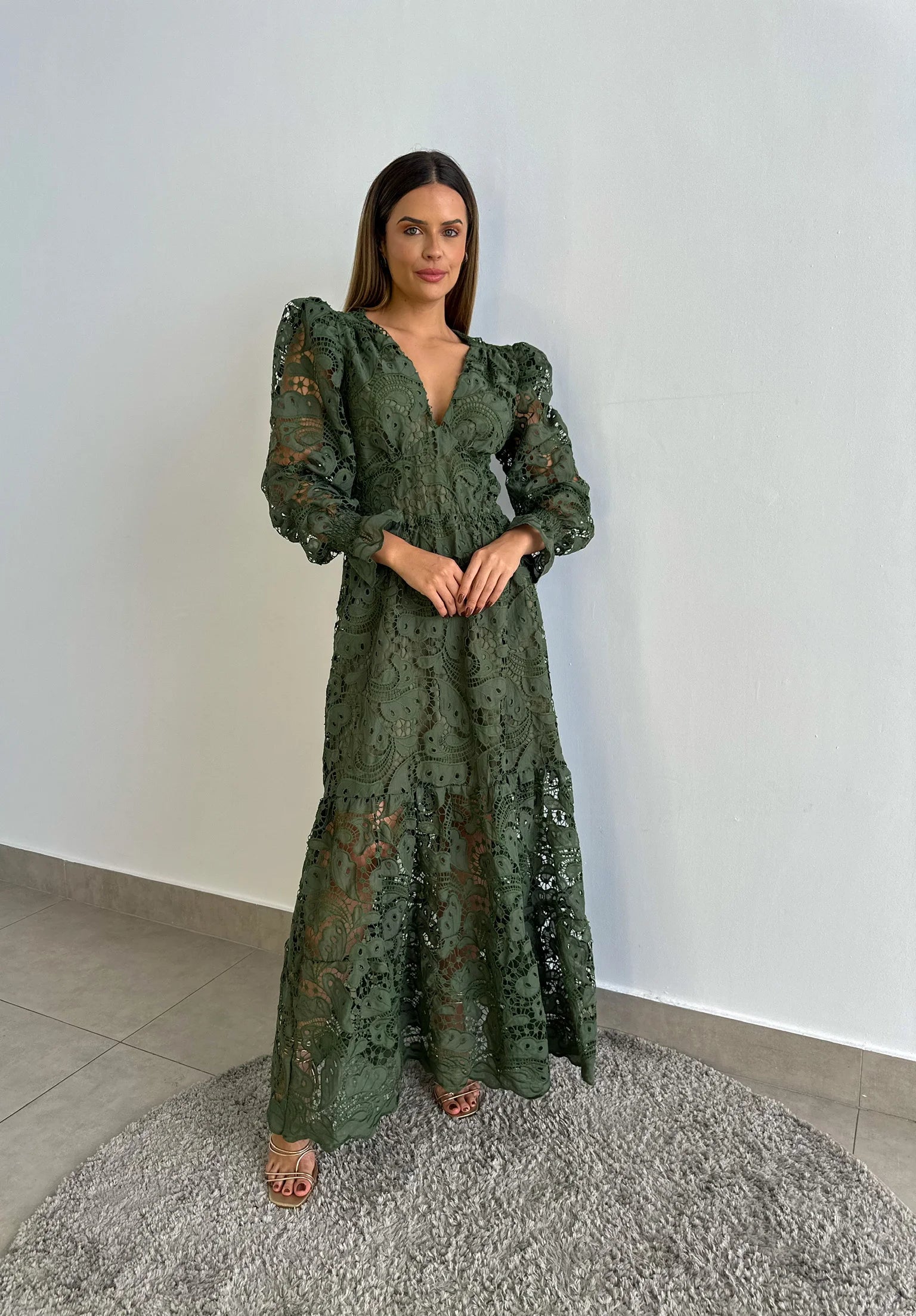 Vestido Glória Longo de Renda Manga Bufante Verde Militar