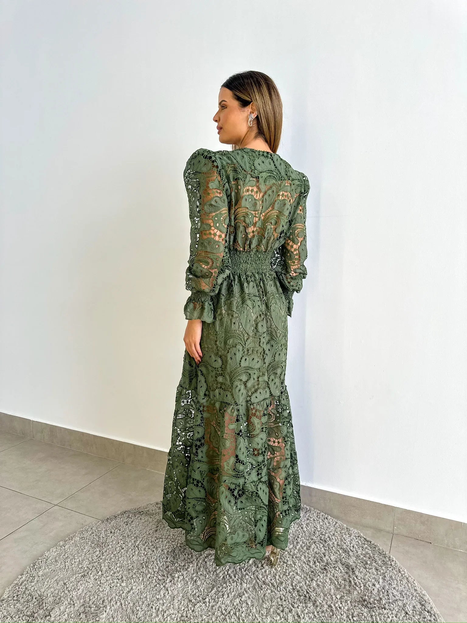 Vestido Glória Longo de Renda Manga Bufante Verde Militar