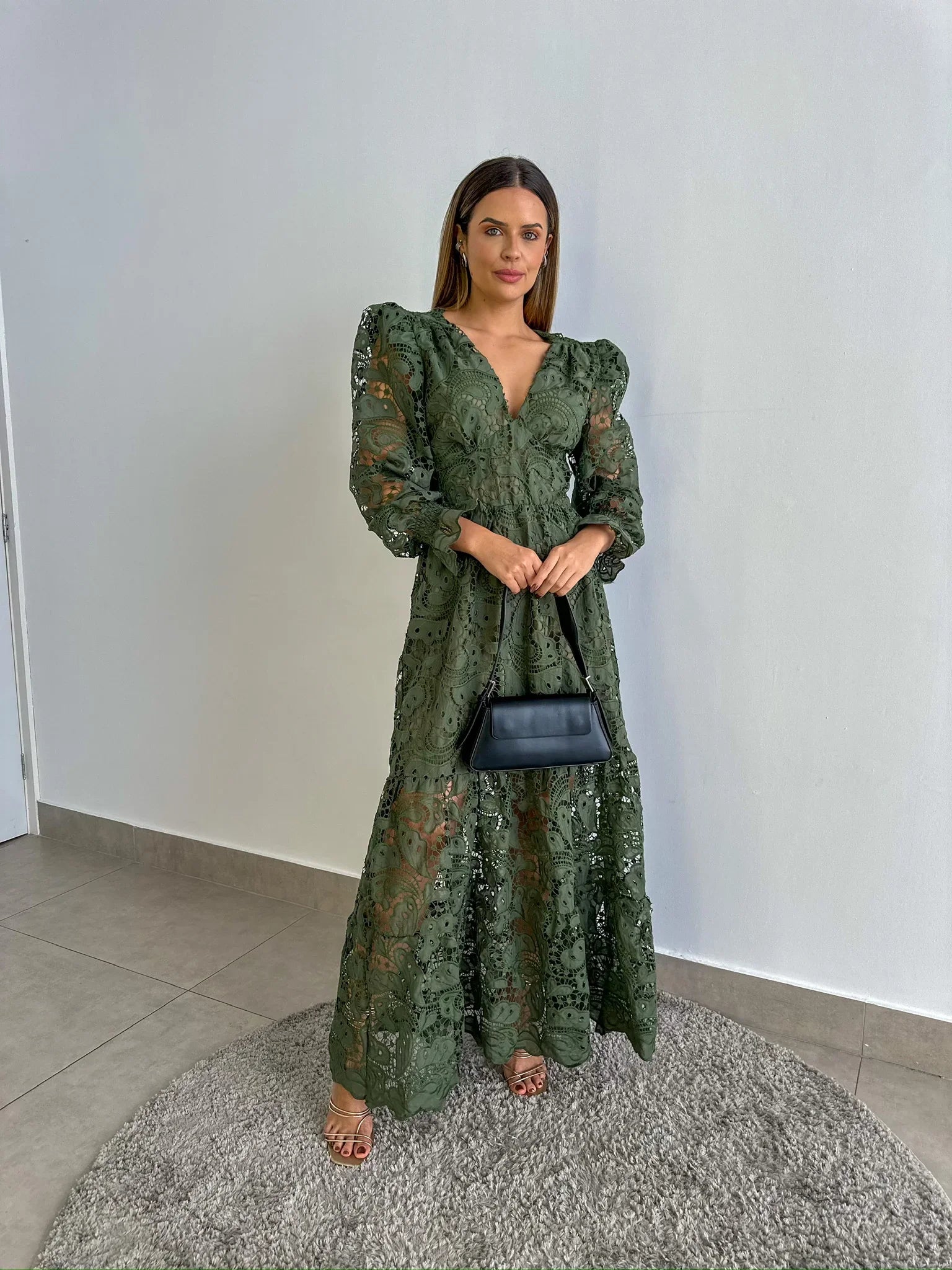 Vestido Glória Longo de Renda Manga Bufante Verde Militar