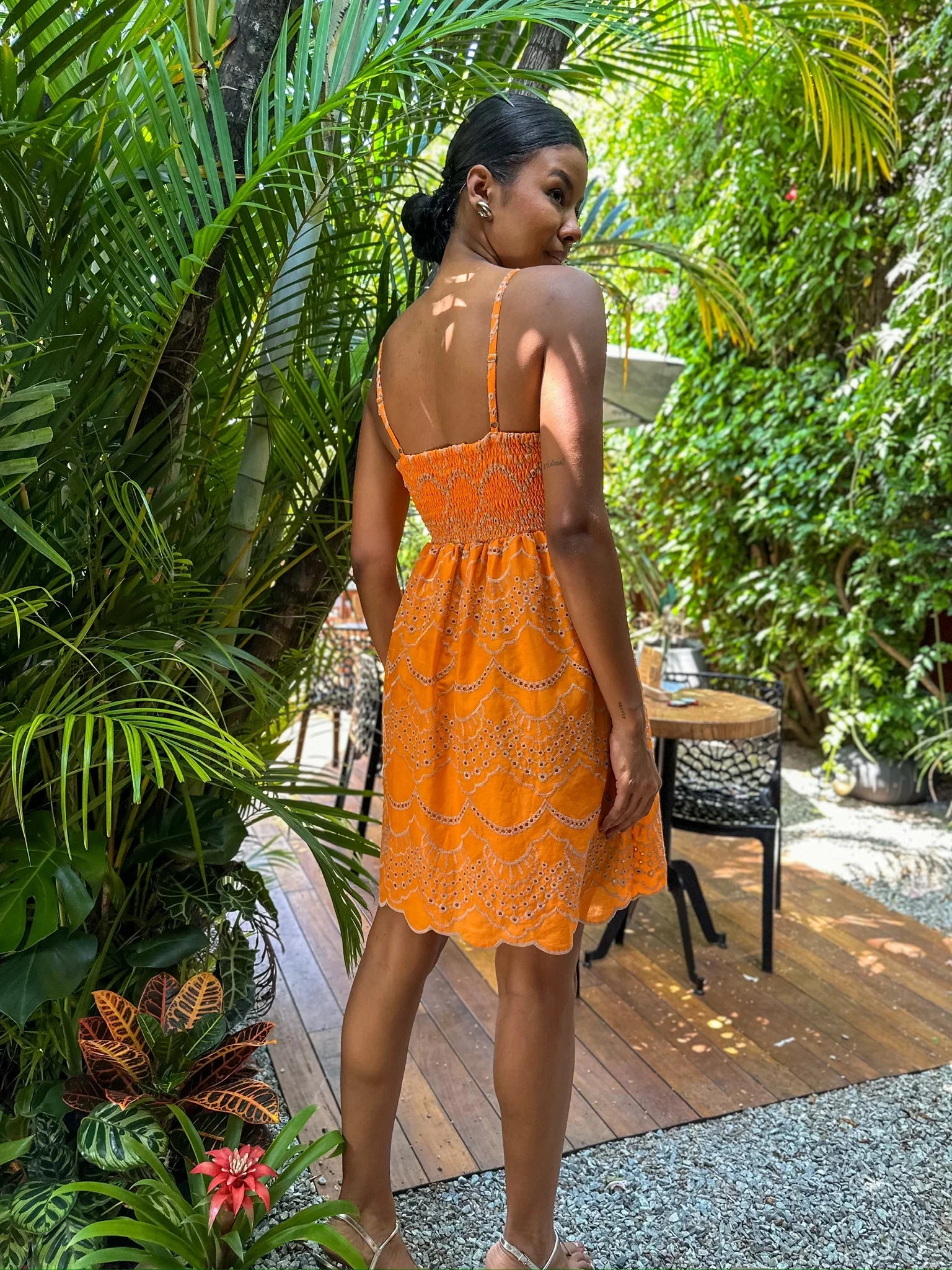 Vestido Camila Curto de Laise Bicolor Laranja