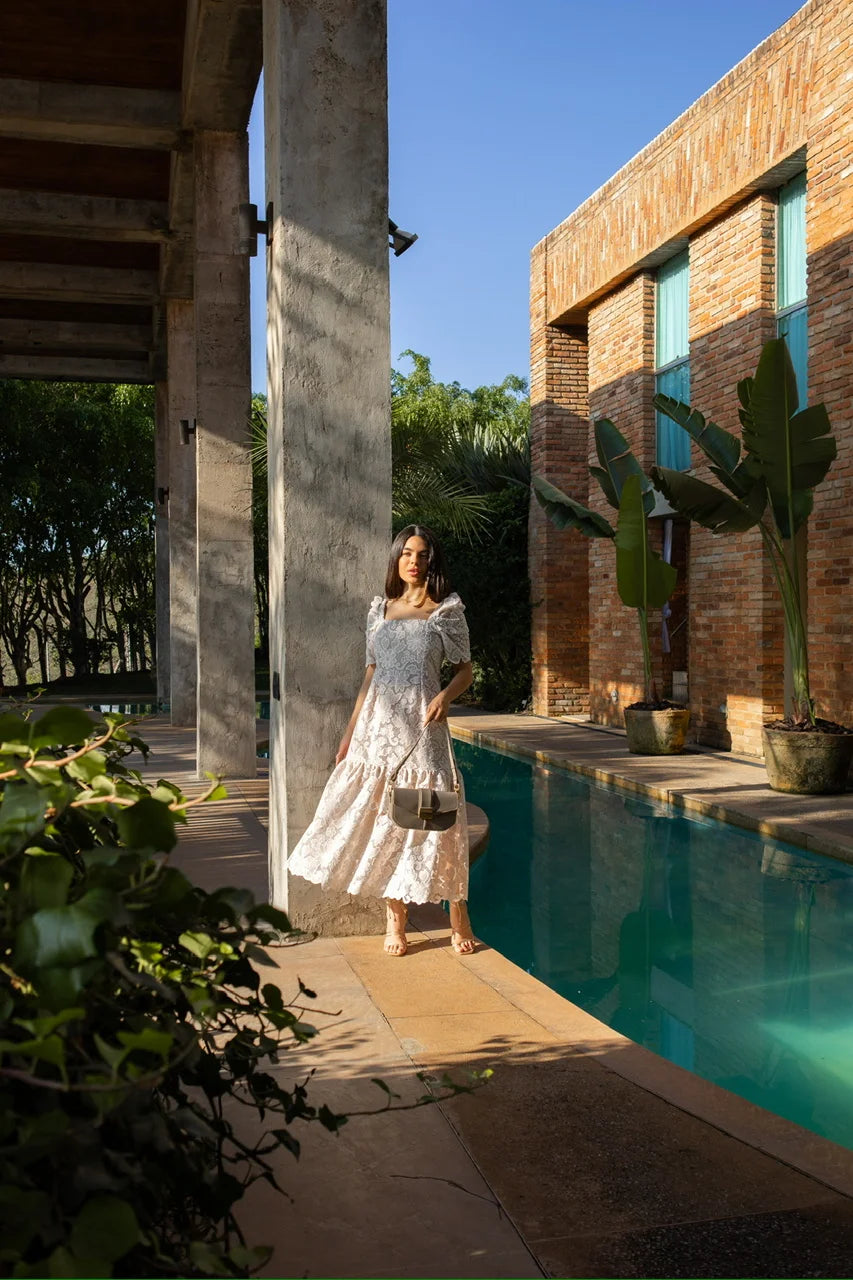 Vestido Midi Graça de Renda Nude com Branco