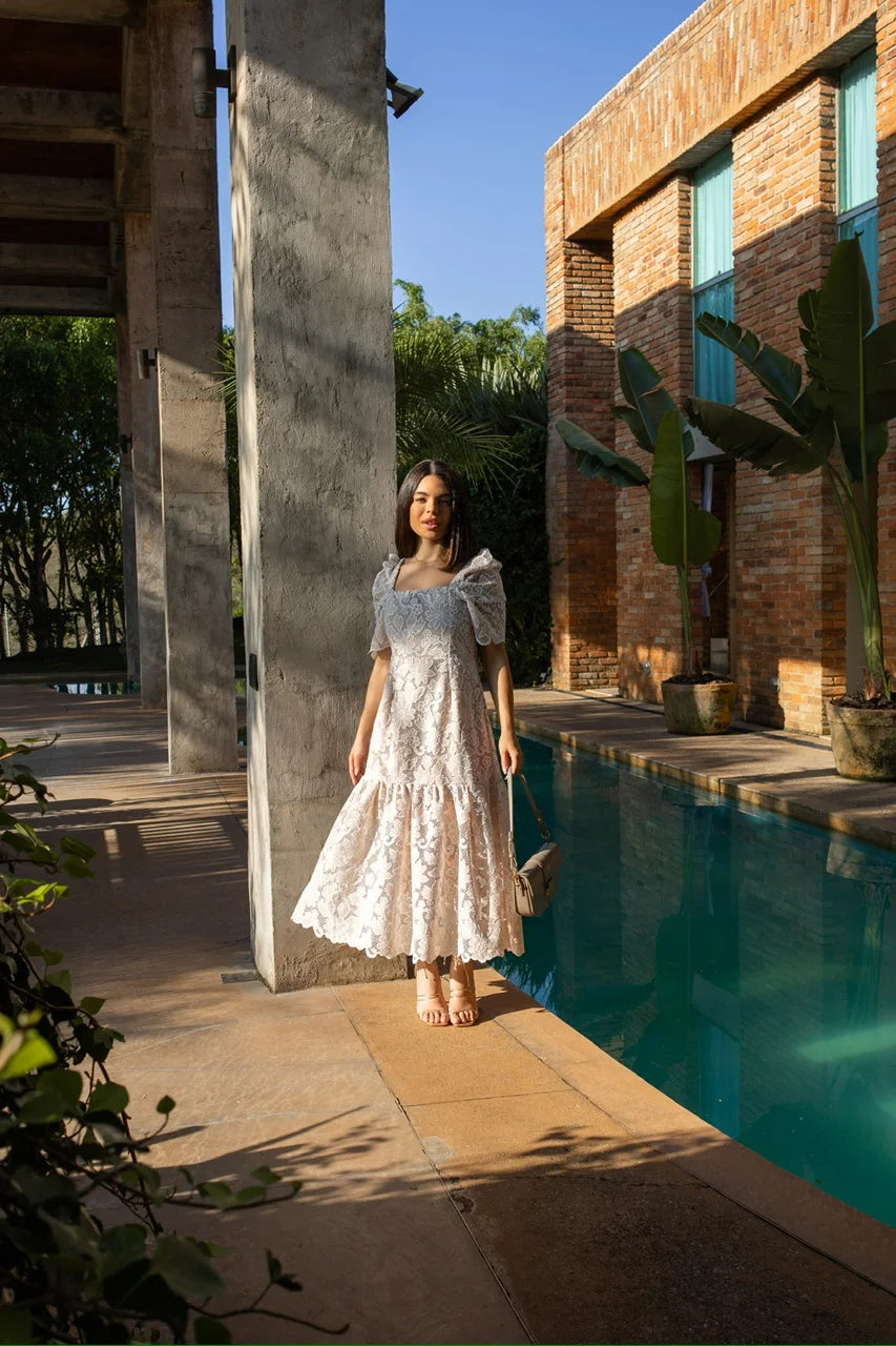 Vestido Midi Graça de Renda Nude com Branco