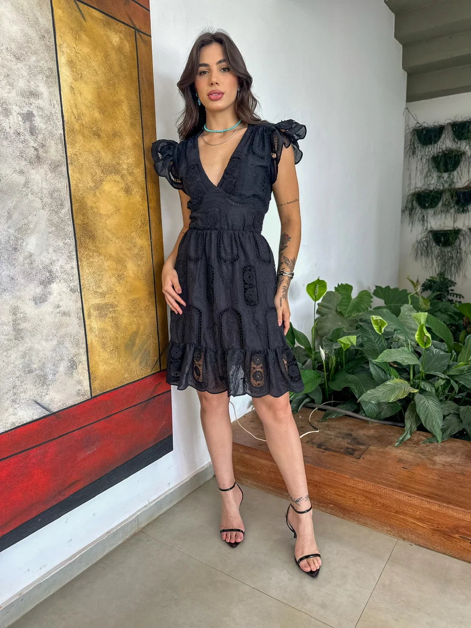 Vestido Glória Curto de Algodão Bordado Preto