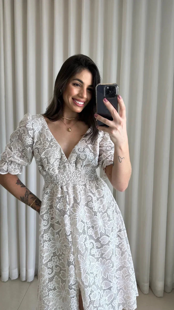 Vestido Vitória Manga 3/4 Renda Branca com nude