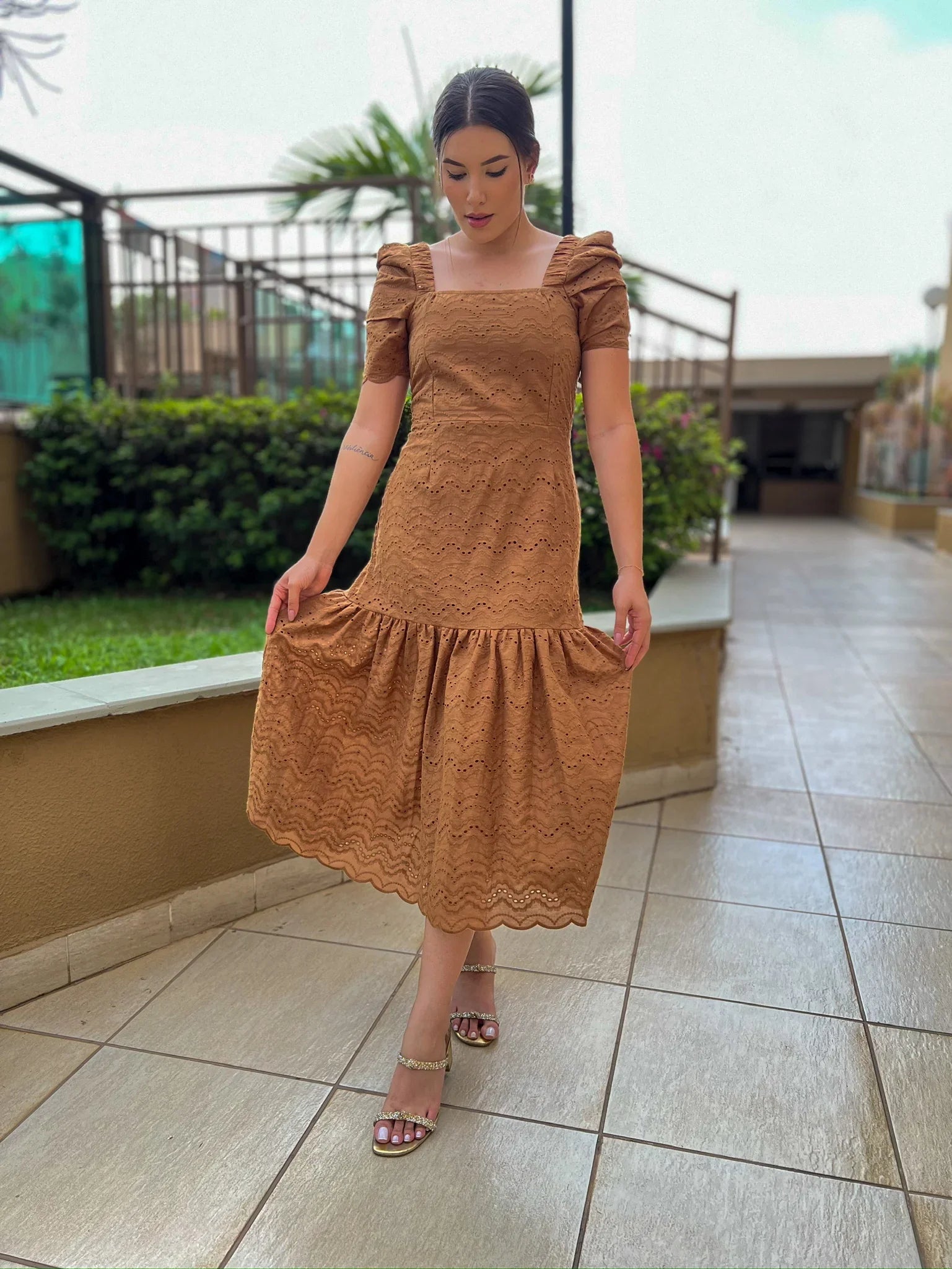 Vestido Midi Graça de Laise Camel